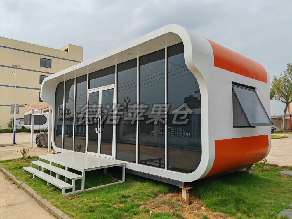 1727578458104416.jpg 苹果舱1.jpg